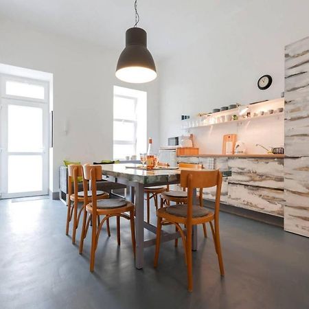 Modern Stylish 2 Bedroom Holiday Apartment Budapeste Exterior foto