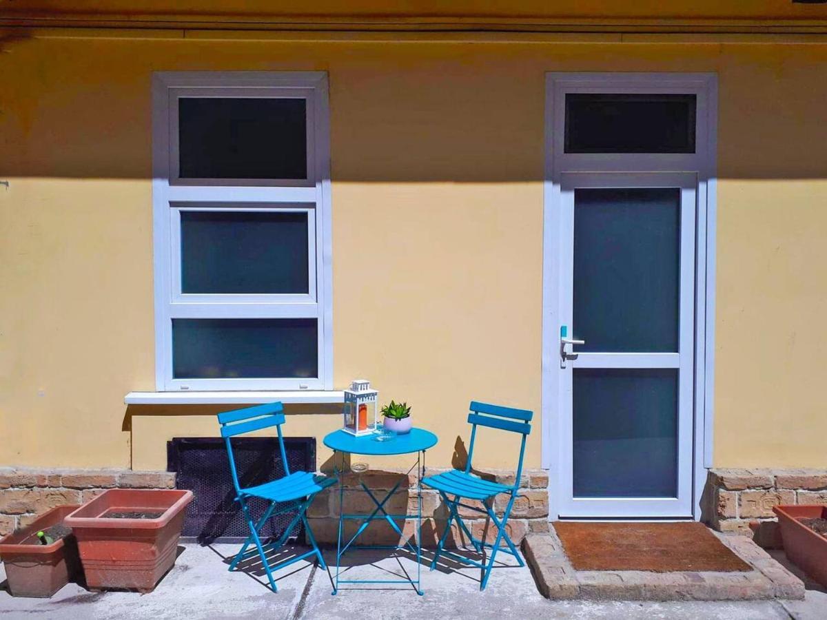 Modern Stylish 2 Bedroom Holiday Apartment Budapeste Exterior foto